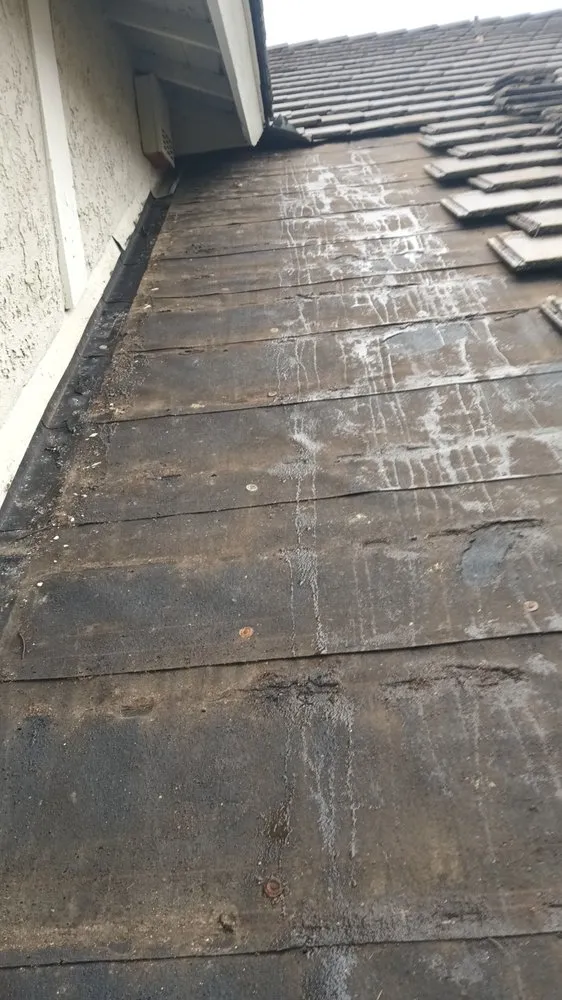 Slide of Carranza Roofing Ing