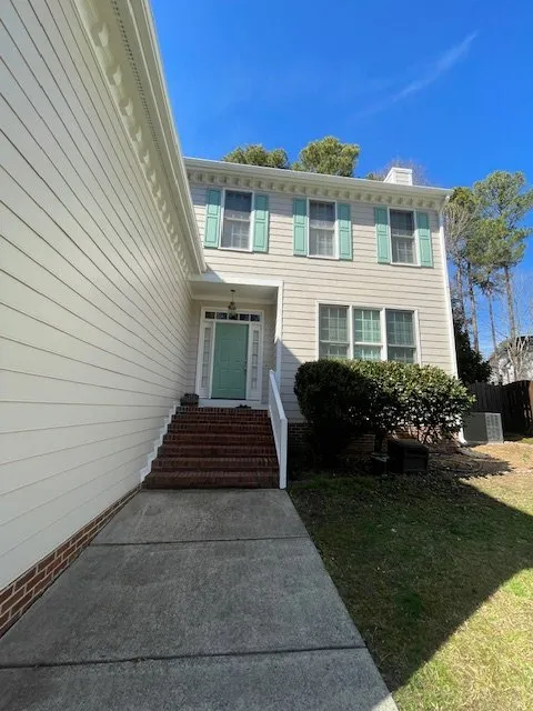 Slide of Cary Towne Siding & Paint