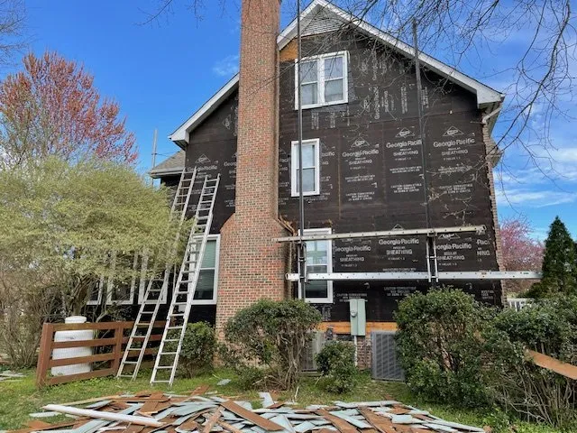 Slide of Cary Towne Siding & Paint