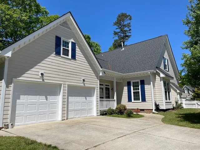 Slide of Cary Towne Siding & Paint