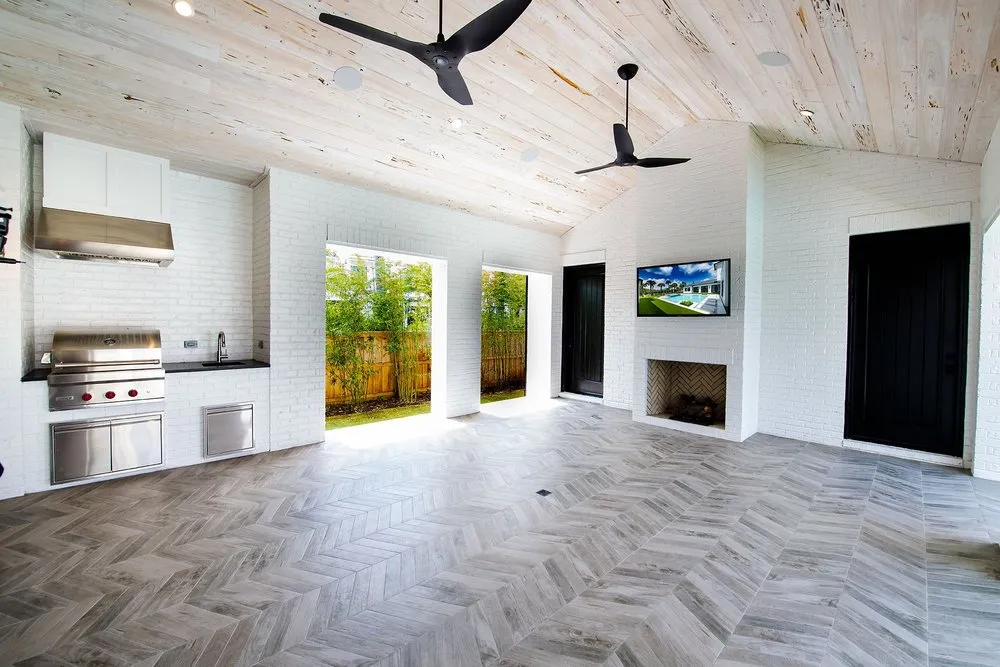 Slide of CASA Contracting & Roofing