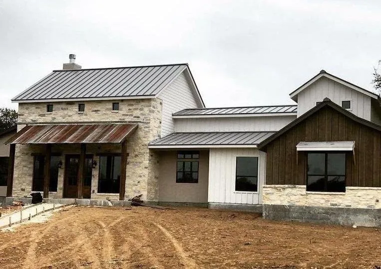 Slide of Casa Roofing Company