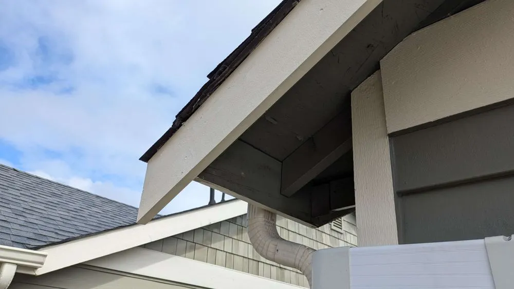 Slide of Casabella Roofing & Gutters