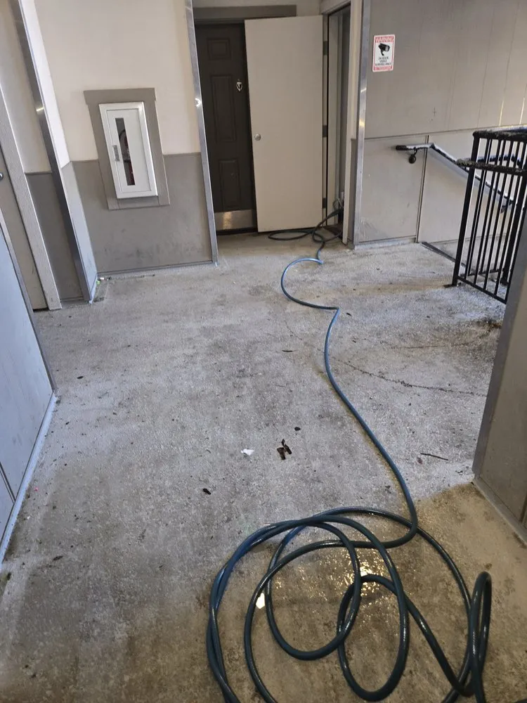 Slide of Casas Construction & Restoration