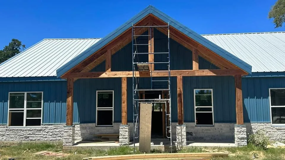 Slide of Casco Multiservices