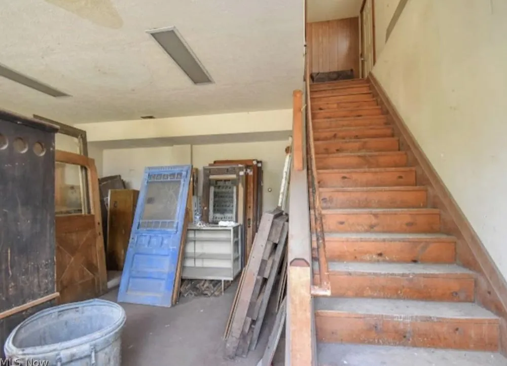 Slide of Casel Crown Construction