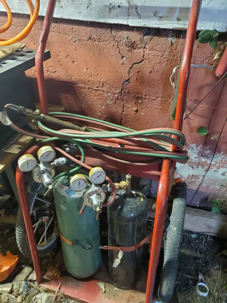 Slide of Caseys Repair & Service