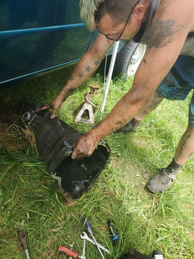 Slide of Caseys Repair & Service