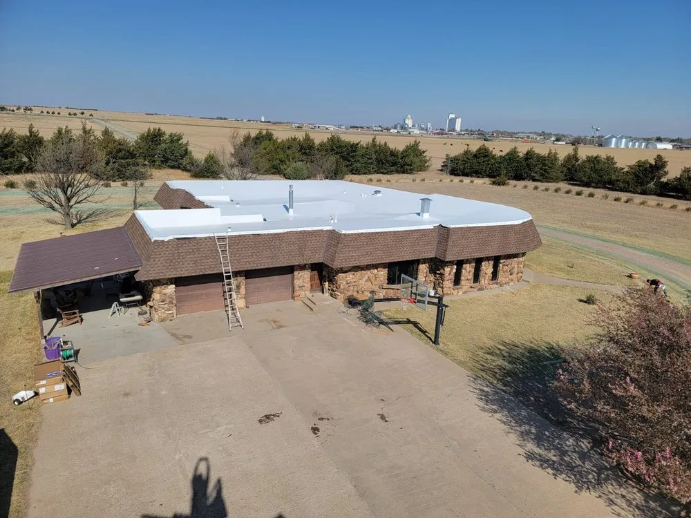 Slide of Castellanos Roofing