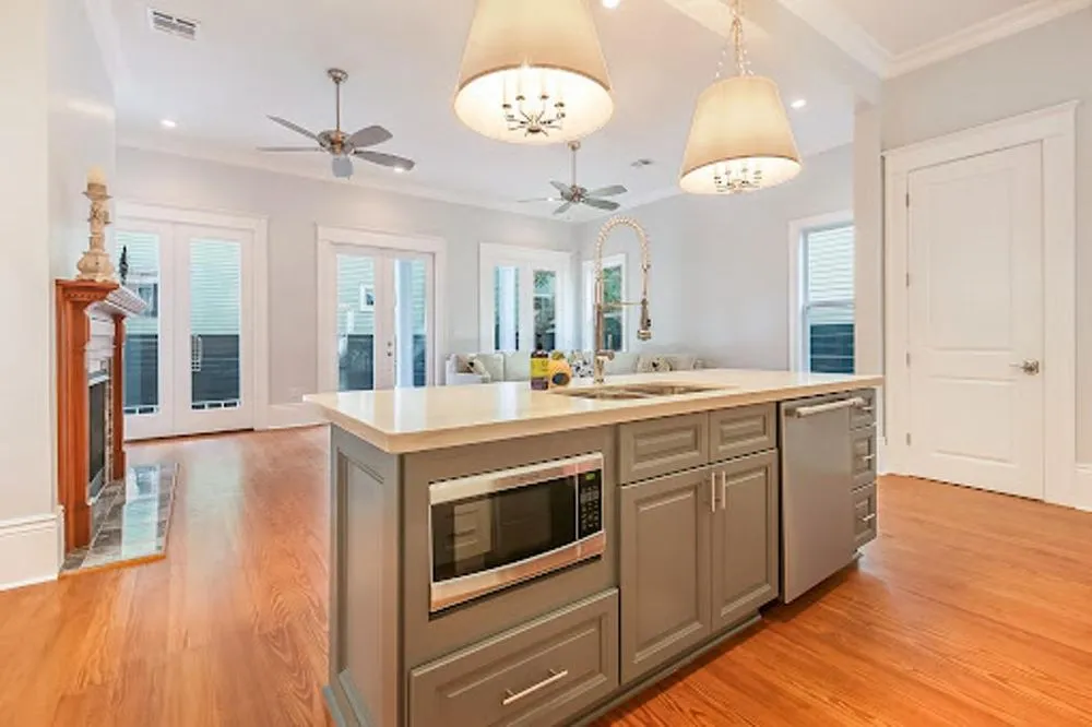 Slide of Castillo Builders