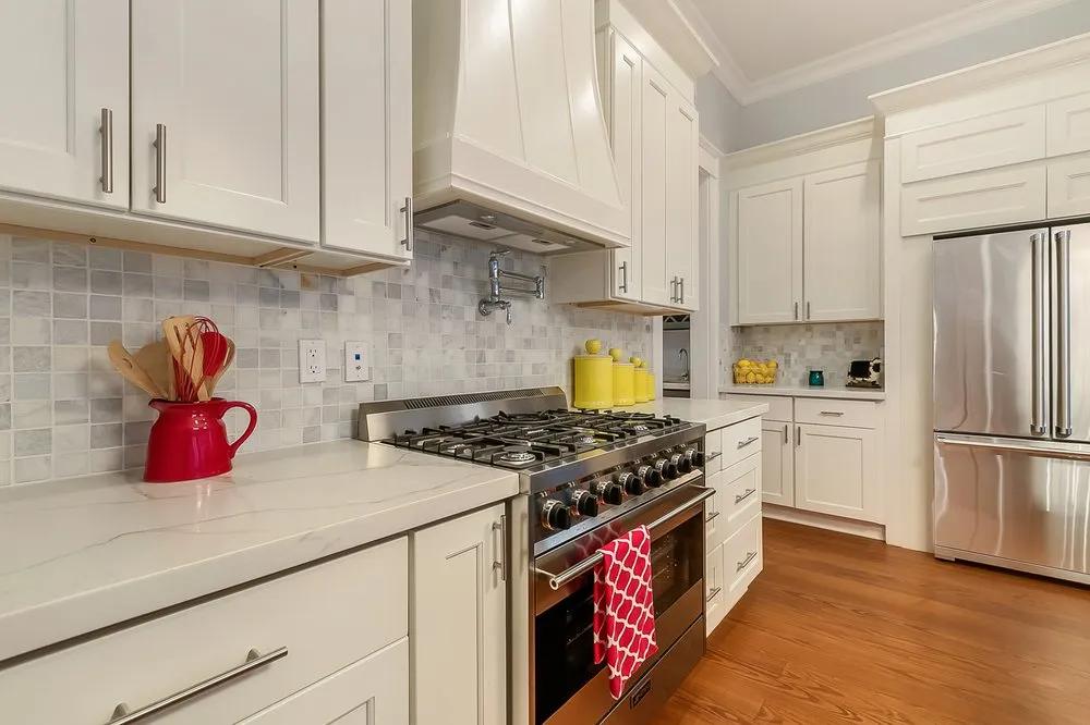 Slide of Castillo Builders