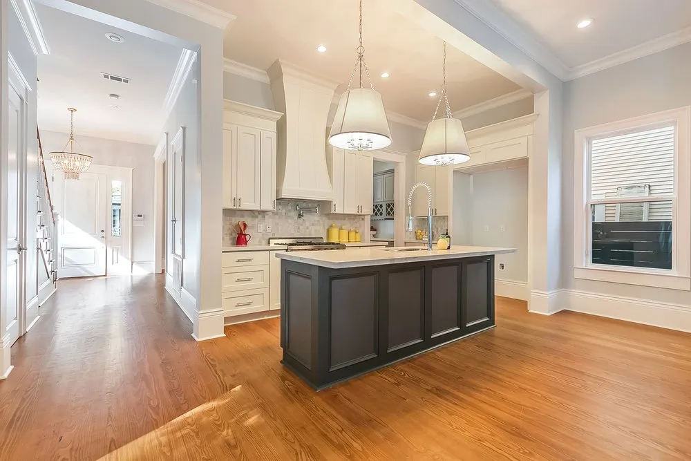 Slide of Castillo Builders