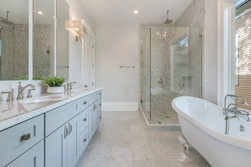 Slide of Castillo Builders