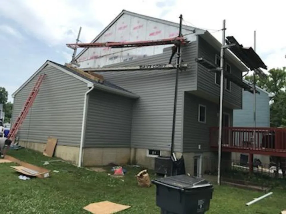 Slide of Castillo Construction