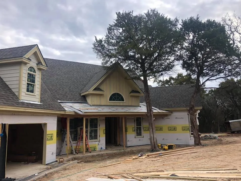 Slide of Castillo Roofing Solutions