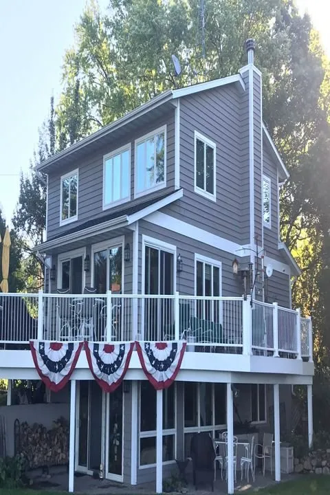 Slide of Castle Rock Roofing