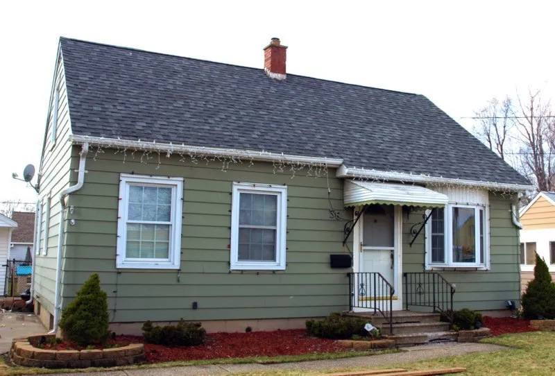 Slide of Castle Siding and Roofing