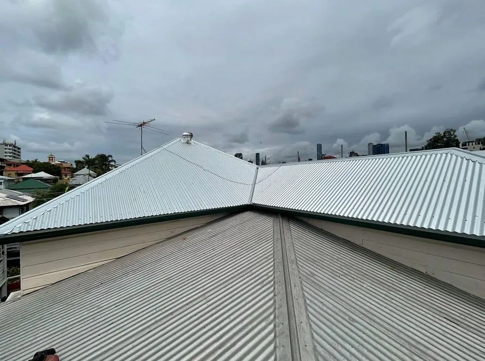 Slide of Castlemont Roofing