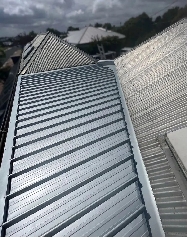 Slide of Castlemont Roofing