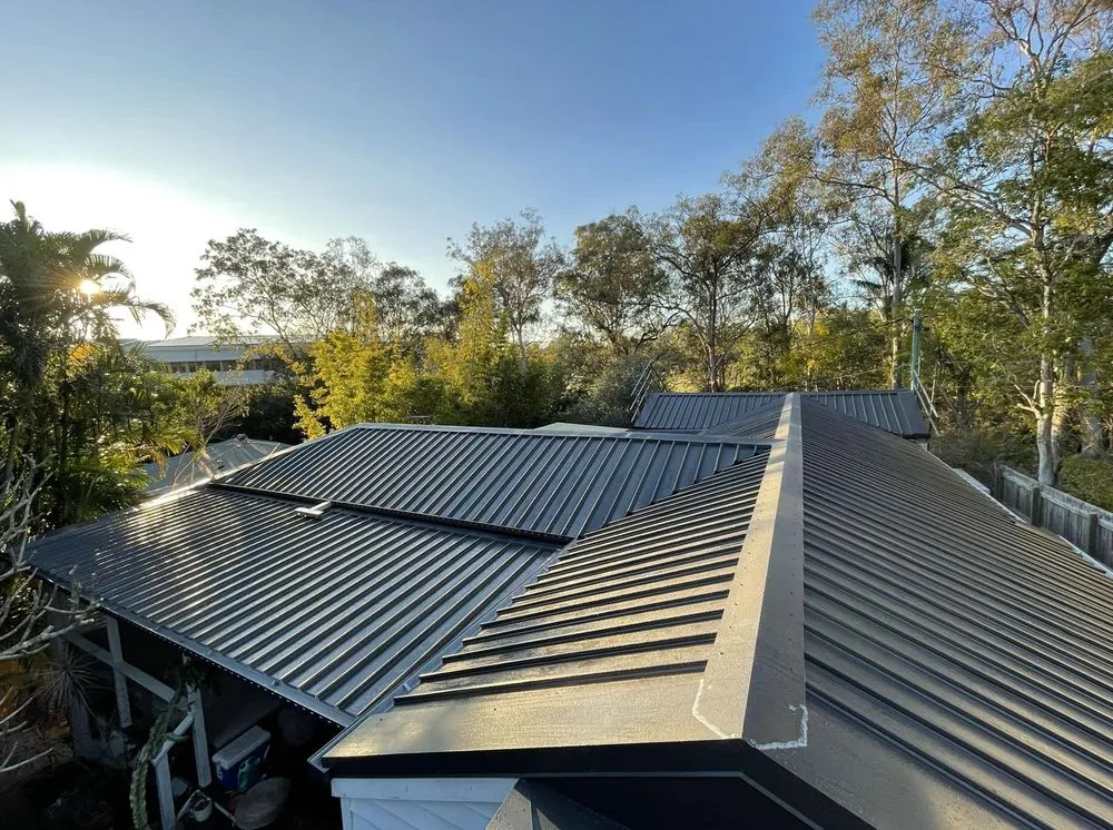 Slide of Castlemont Roofing