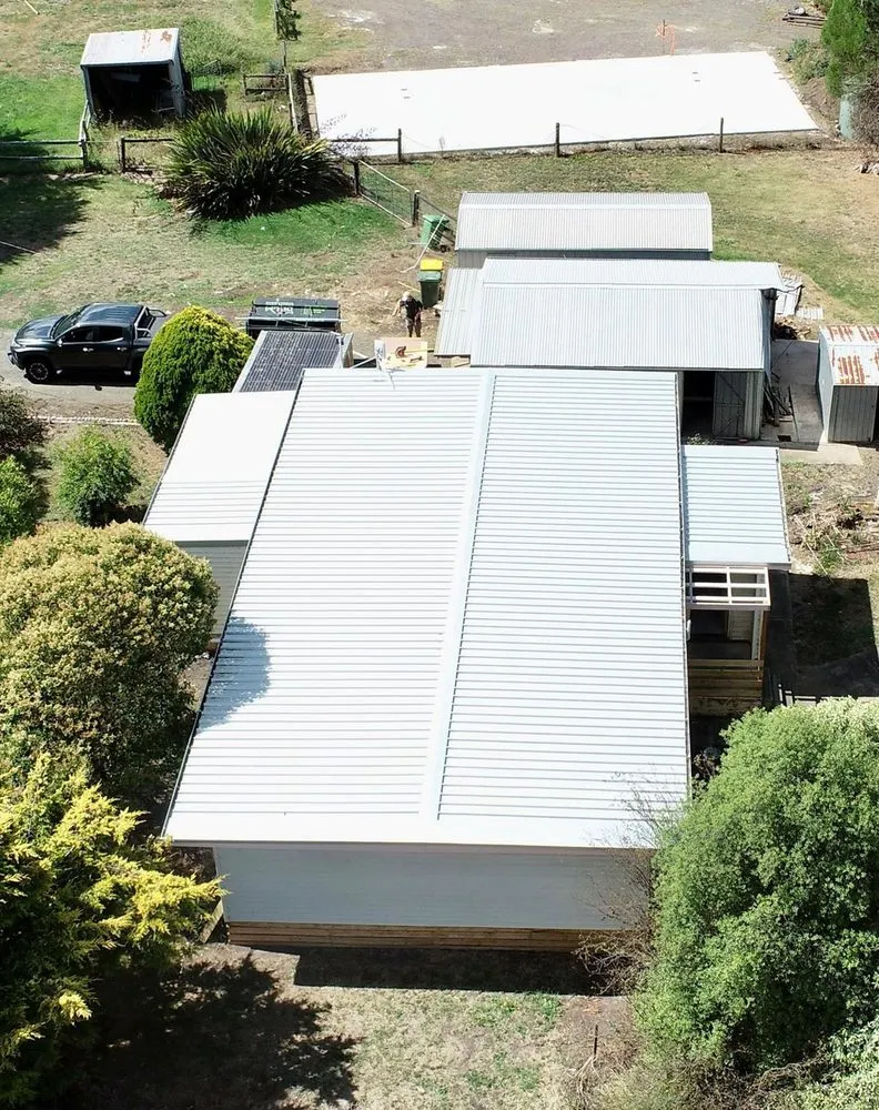 Slide of Castlemont Roofing