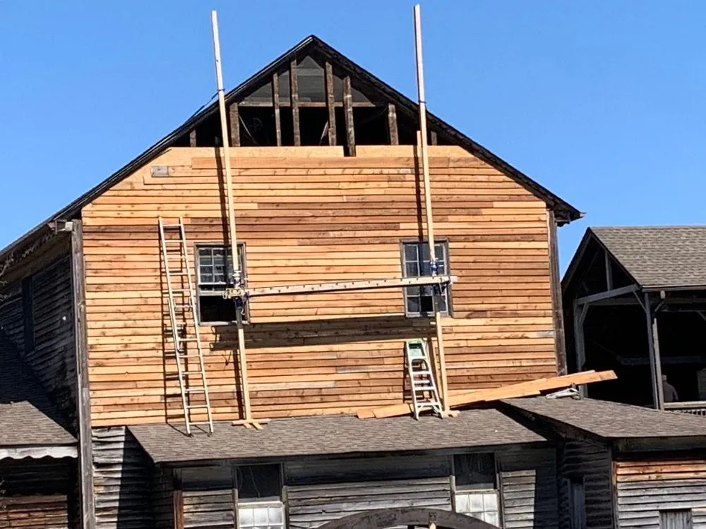 Slide of CastLind Construction