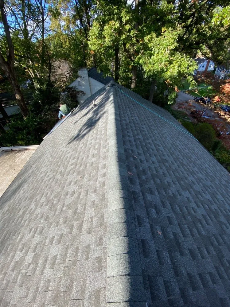 Slide of Castro Roofing DMV