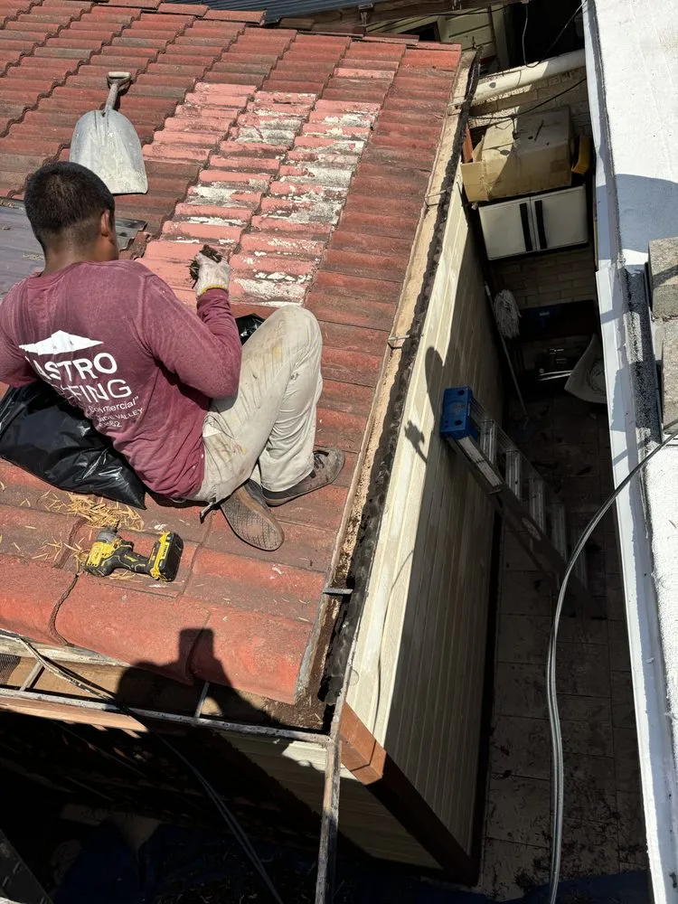 Slide of Castro Roofing