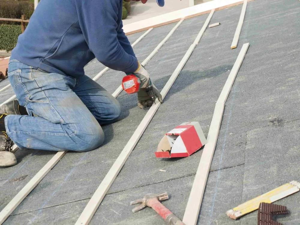 Slide of Castro’s Roofing