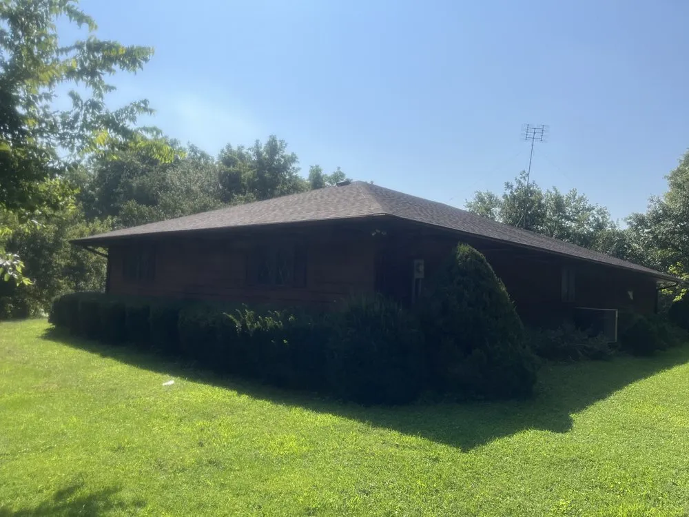 Slide of Castros Seamless