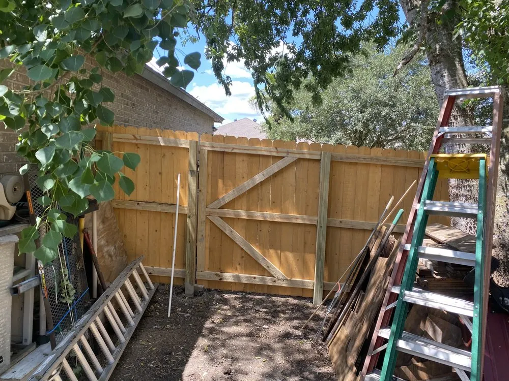 Slide of CBL Fencing and Roofing