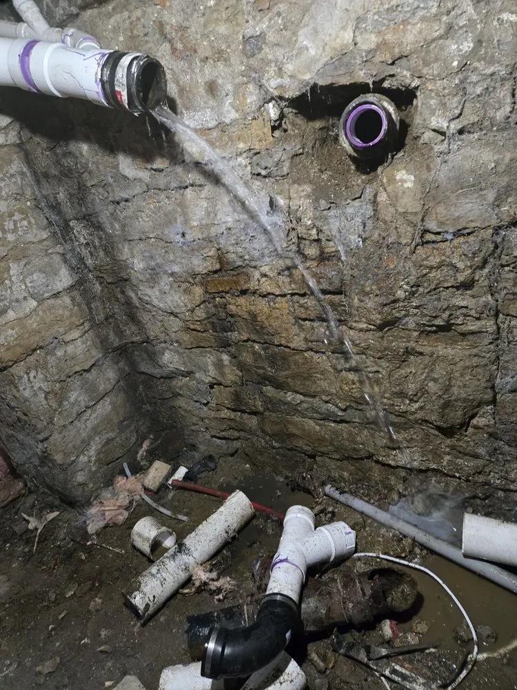 Slide of C&D Renovations and Automotive