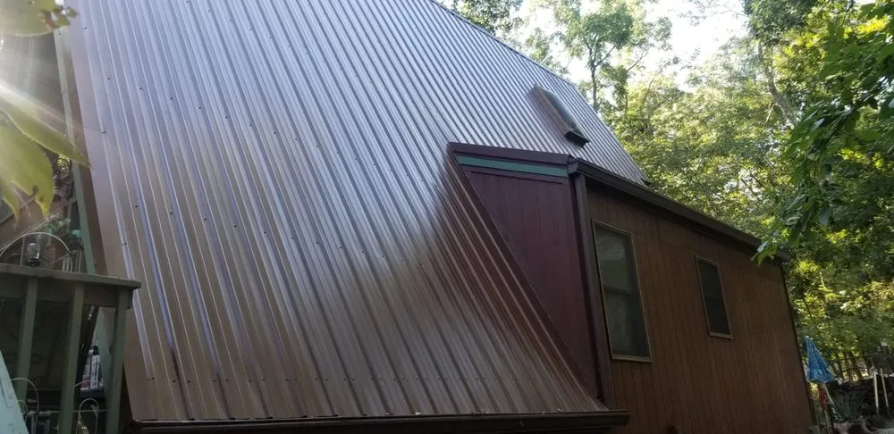 Top-rated roof inspection with free inspection in Fontana, KS by C&D Roofing