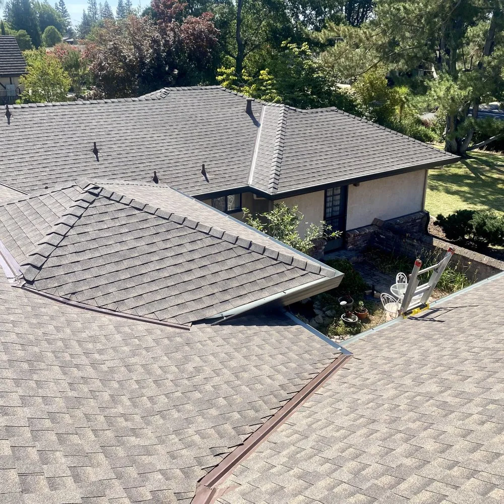 Slide of C&D Roofing