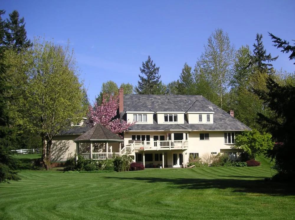 Slide of CDC Roofing & Contracting