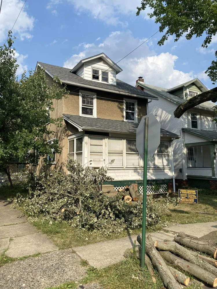 Slide of Cedric Roofing & Construction