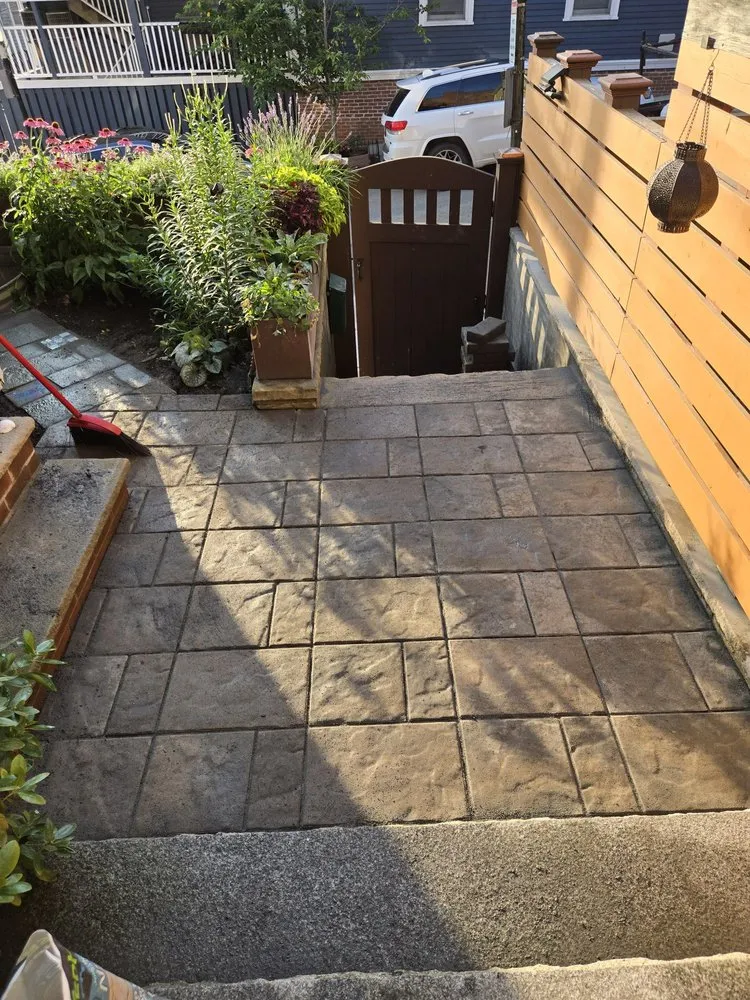 Slide of Celtic Masonry and Tile