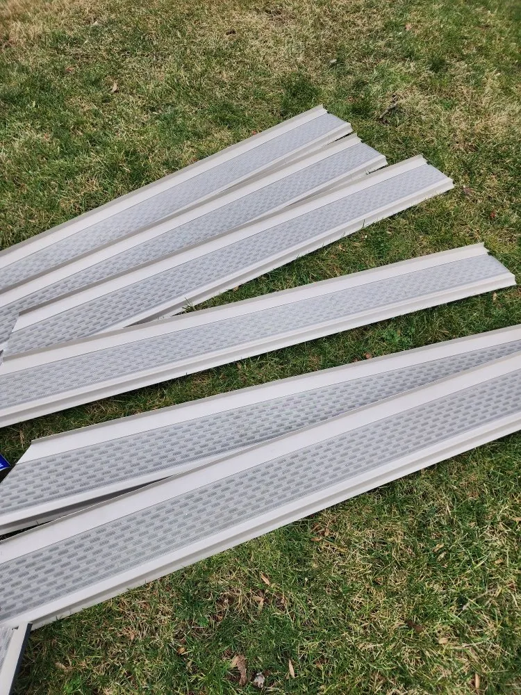 Slide of Central Islip Gutter Clean and Repair