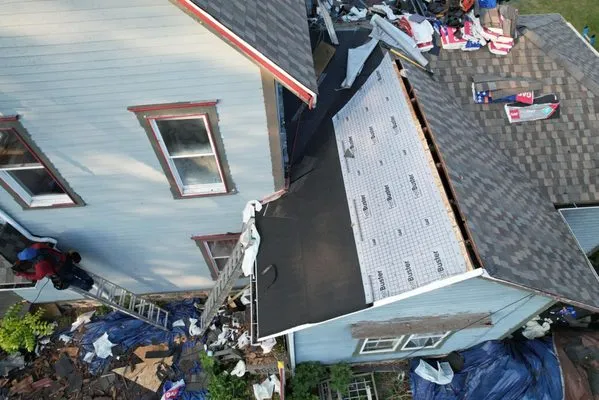 Certified Roofing Contractors Logo