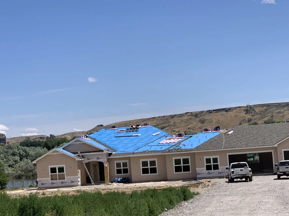 Slide of Cervantes Roofing