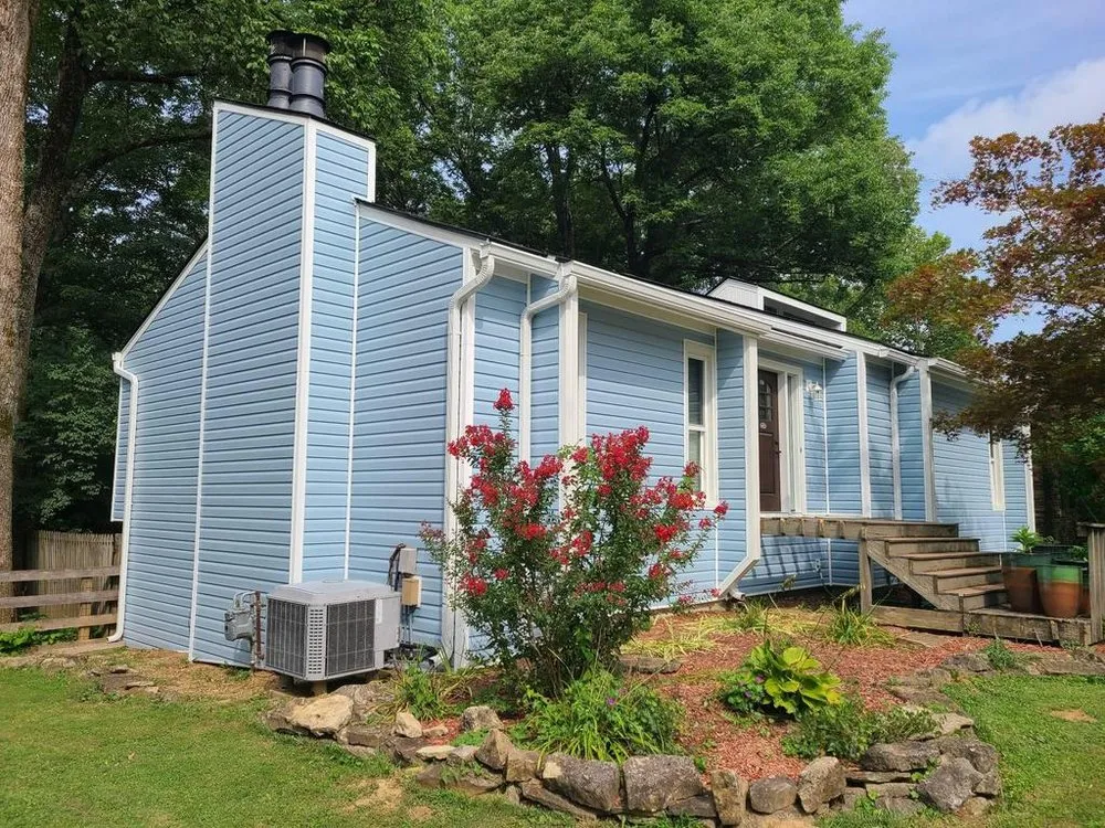 Slide of Cervices Roofing, Gutters, and Siding