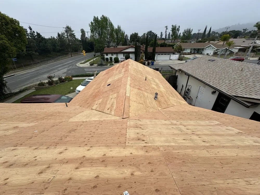 Slide of Cervus Solar & Construction