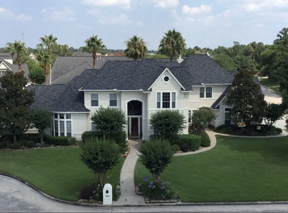 Slide of CG Services Construction & Roofing