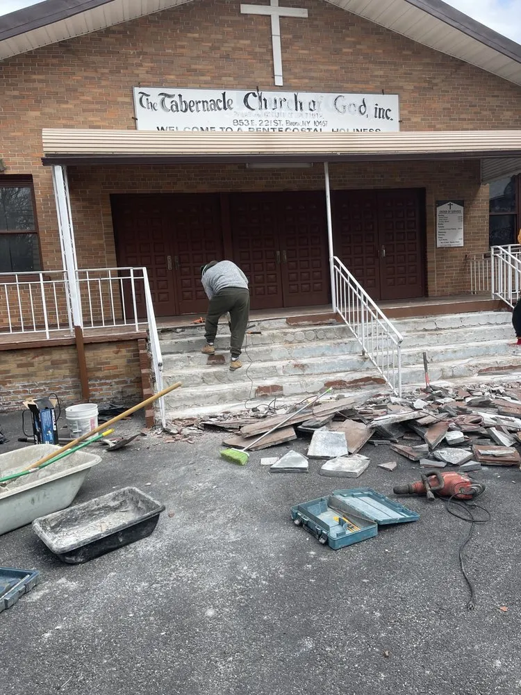 Slide of CH construction USA Corporation