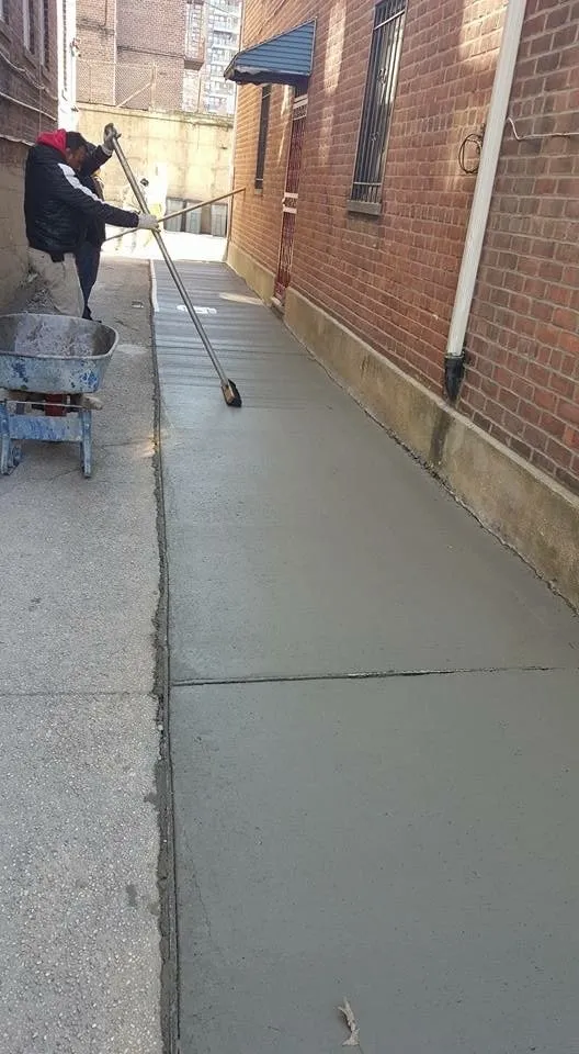 Slide of CH construction USA Corporation