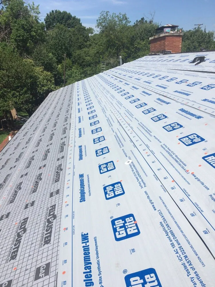 Slide of Chago's Roofing