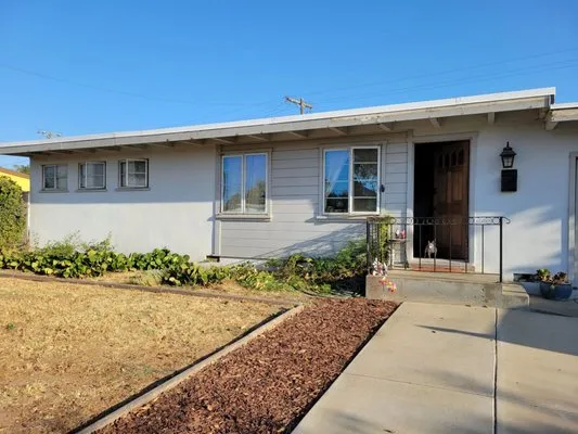 Champion Roofing Logo