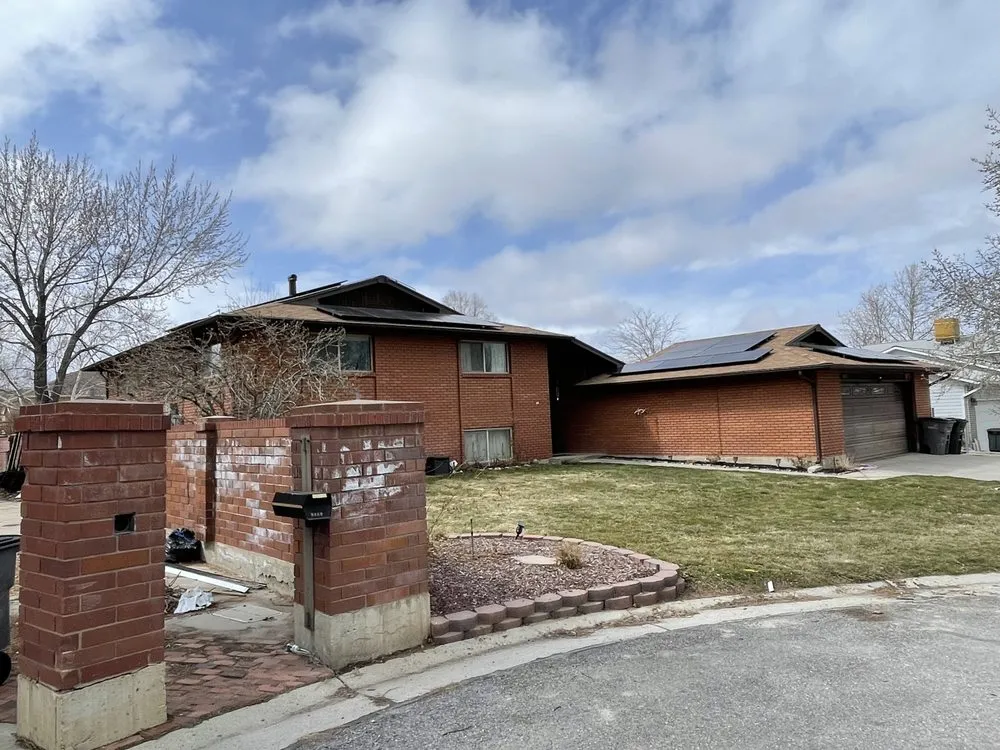 Slide of Champs Roofing