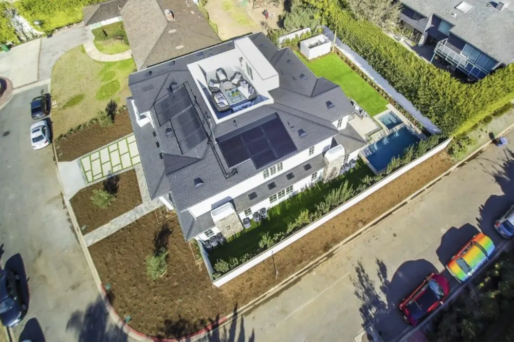 Slide of Chandler's Roofing