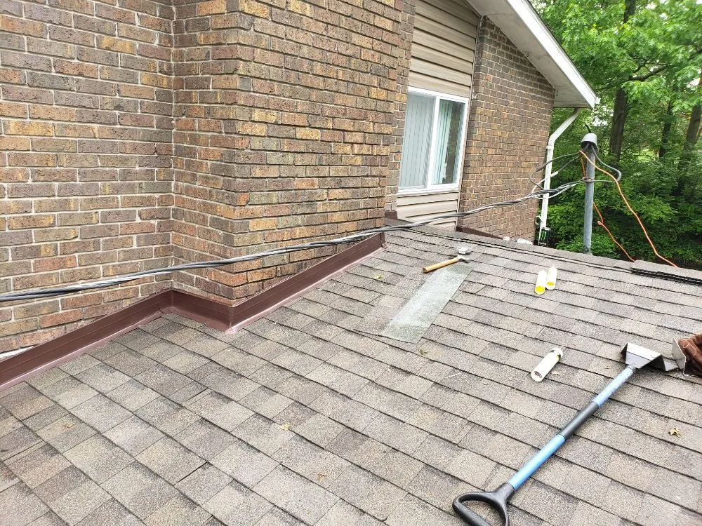 Slide of Chango's Roofing Services